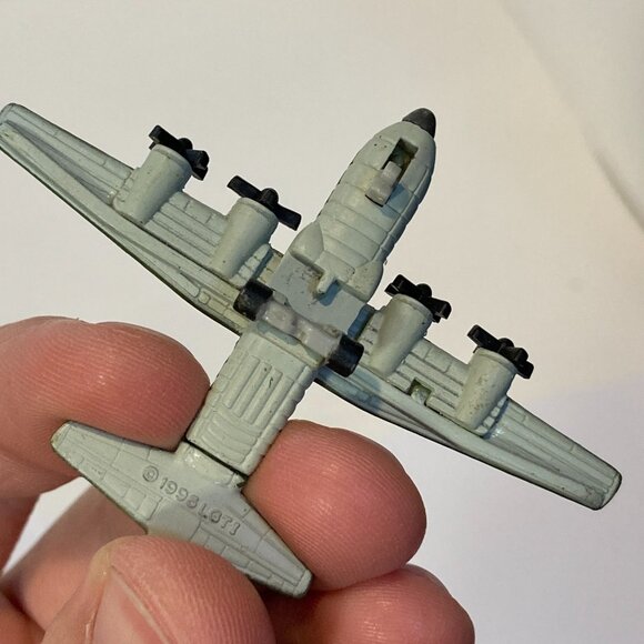 Micro Machines Military C-130 Hercules Transport Aircraft Galoob LGTI 1996 - Picture 4 of 8